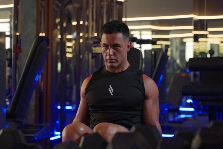 KJAAL entrenando en el gimnasio